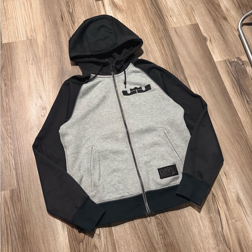 Nike Lebron James full zip hoodie • Size small
